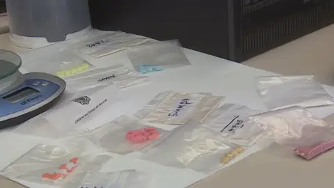Ocho detenidos por abusar sexualmente de dos mujeres después de drogarlas en Madrid Ocho detenidos por abusar sexualmente de dos mujeres después de drogarlas en Madrid