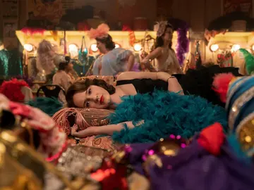 Escena de 'The Marvelous Mrs. Maisel' Escena de 'The Marvelous Mrs. Maisel'