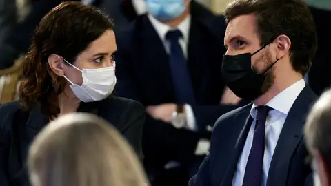 Estallan las hostilidades en el PP con acusaciones cruzadas entre Ayuso y Casado Estallan las hostilidades en el PP con acusaciones cruzadas entre Ayuso y Casado
