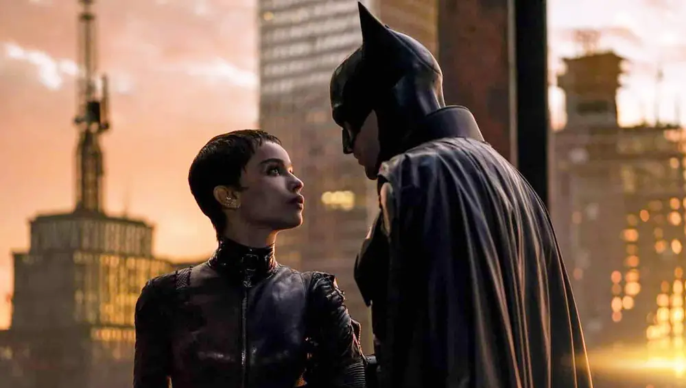 Zoe Kravitz y Robert Pattinson como Catwoman y Batman