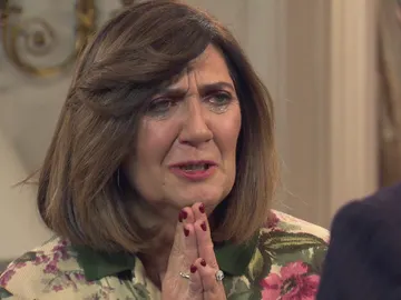 El beso forzado de Uriarte a Carmen aviva su obsesión: “Quiero todo de ti” El beso forzado de Uriarte a Carmen aviva su obsesión: “Quiero todo de ti”