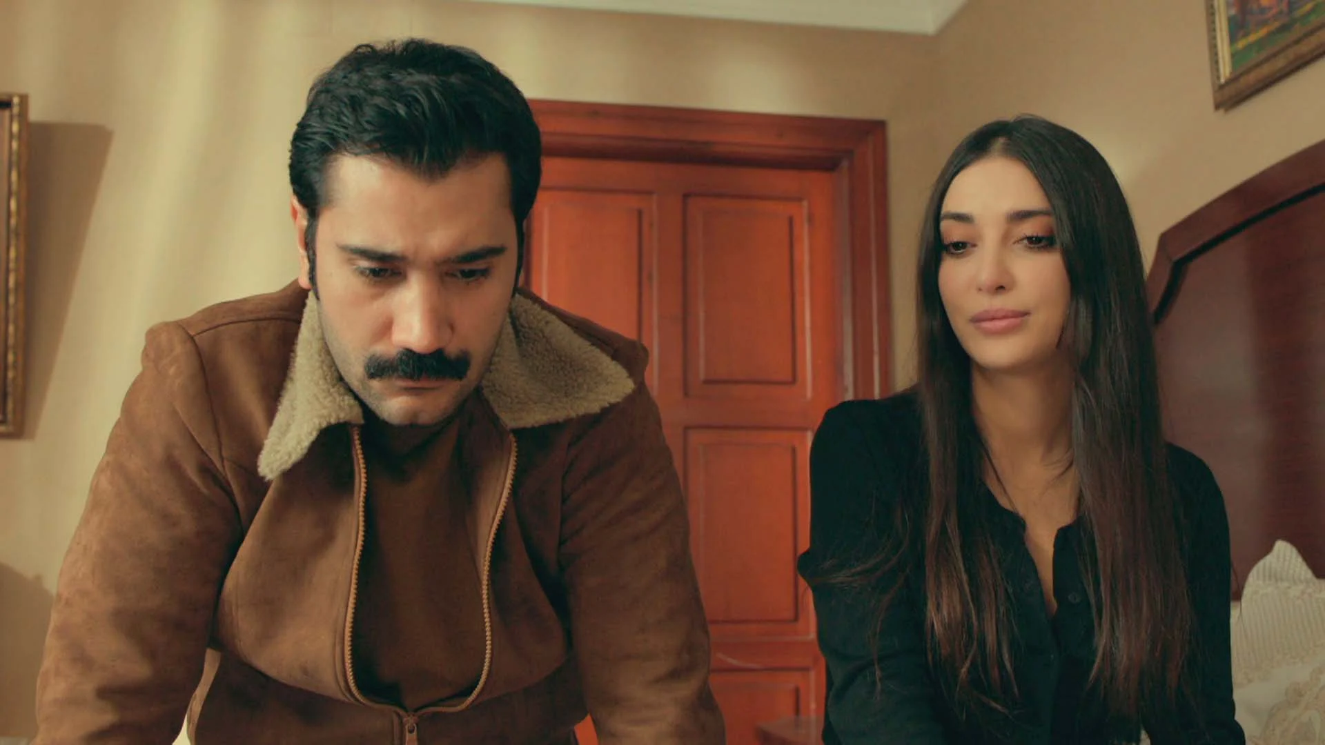 “Dicen que vuestro amor es infinito, y eso duele”: Müjgan se sincera con Yilmaz “Dicen que vuestro amor es infinito, y eso duele”: Müjgan se sincera con Yilmaz