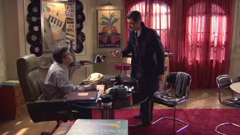 Lorenzo saca las garras con Ismael: "O recuperas la recaudación o te pongo de patitas en la calle" Lorenzo saca las garras con Ismael: "O recuperas la recaudación o te pongo de patitas en la calle"