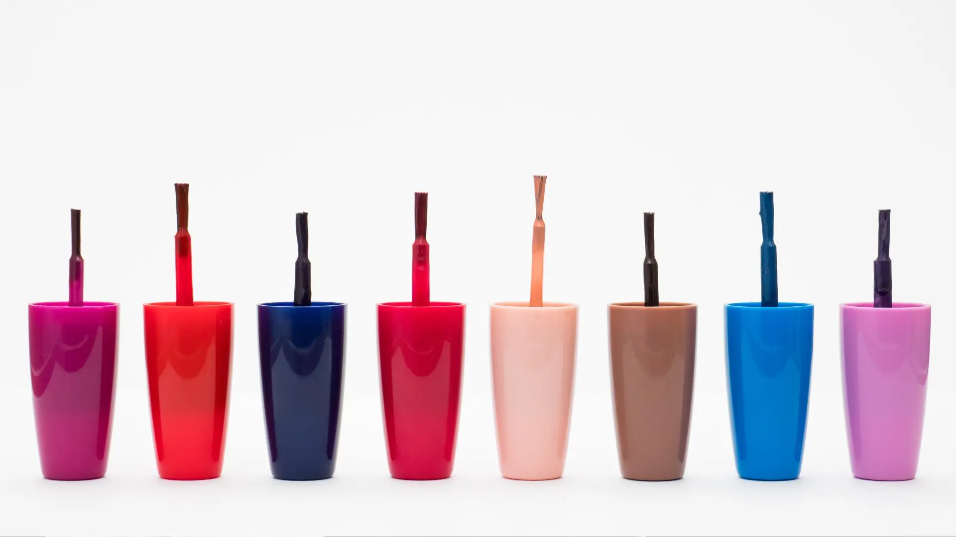 Sanidad retira del mercado una pintura de uñas Sanidad retira del mercado una pintura de uñas