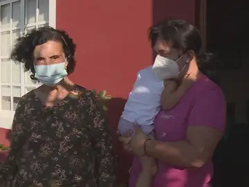 Los primeros desalojados del volcán de La Palma denuncian que todavía no tienen casa y las ayudas no llegan