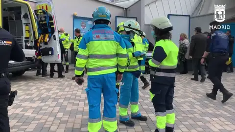 Al menos 13 heridos al derrumbarse parte del techo del auditorio del Parque de Atracciones de Madrid Al menos 13 heridos al derrumbarse parte del techo del auditorio del Parque de Atracciones de Madrid