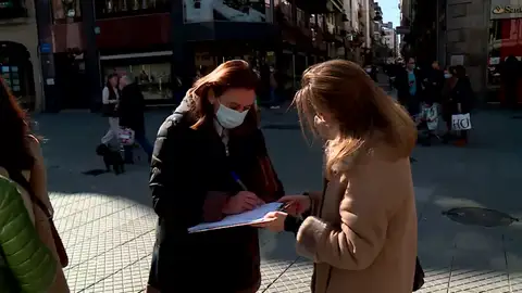 Las familias del Villa de Pitanxo ya superan las 50.000 firmas para que se reanude la búsqueda Las familias del Villa de Pitanxo ya superan las 50.000 firmas para que se reanude la búsqueda