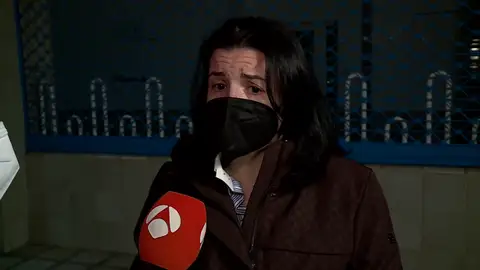 María José, hija del jefe de máquinas del Pitanxo: "Ya ha mejorado el tiempo, no sé a qué esperan" María José, hija del jefe de máquinas del Pitanxo: "Ya ha mejorado el tiempo, no sé a qué esperan"