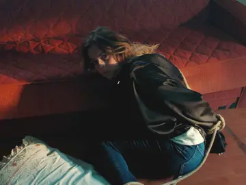 ¡Derin está viva, pero alguien la ha secuestrado!: ¿Quién la tiene retenida en contra de su voluntad? ¡Derin está viva, pero alguien la ha secuestrado!: ¿Quién la tiene retenida en contra de su voluntad?