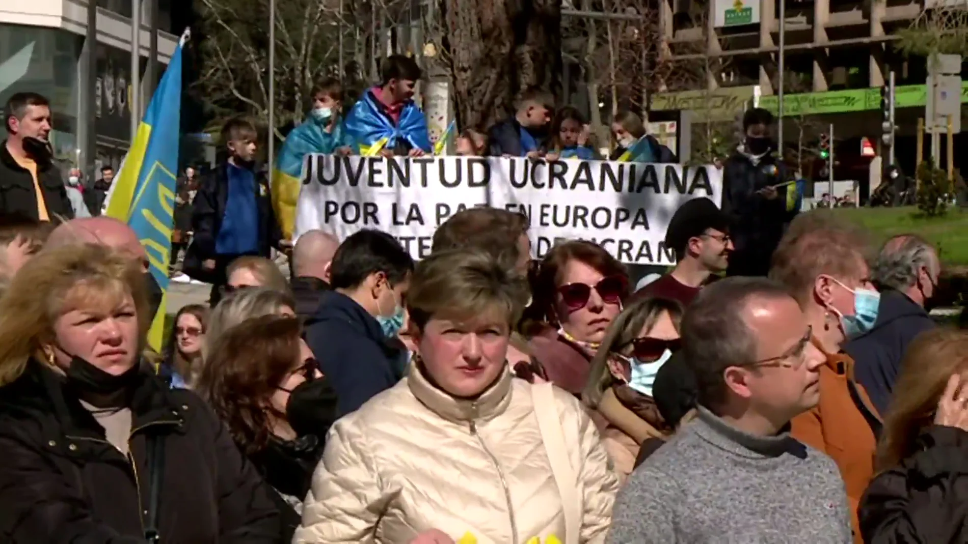 Ucranianos en España se manifiestan para pedir a Rusia que respete su independencia