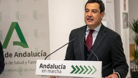 Juanma Moreno, sobre la batalla interna en el PP: "Tenemos que resolver el problema lo antes posible" Juanma Moreno, sobre la batalla interna en el PP: "Tenemos que resolver el problema lo antes posible"