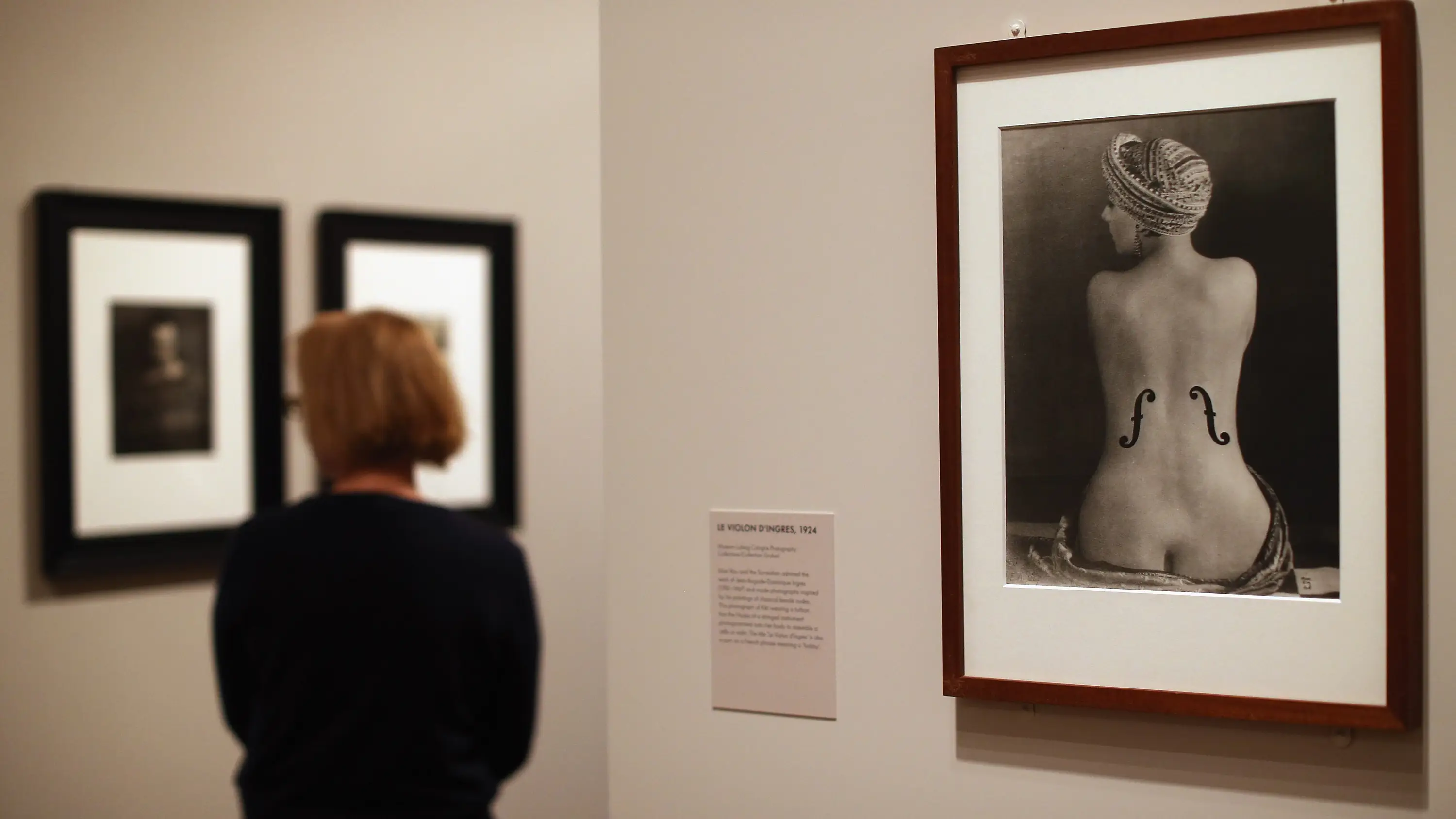 La obra 'Le Violon d'Ingres' puede convertirse en la fotografía más cara vendida en una subasta La obra 'Le Violon d'Ingres' puede convertirse en la fotografía más cara vendida en una subasta