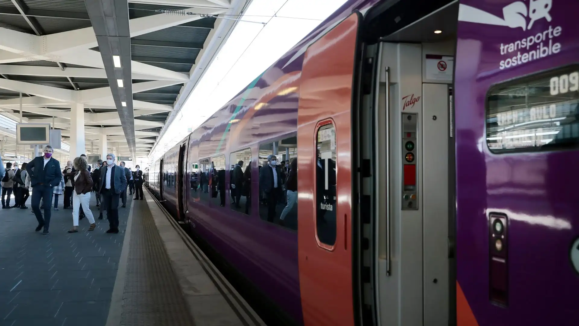 El nuevo trayecto de AVLO entre Madrid y Valencia: Paradas, precio y servicios en el tren de alta velocidad low cost El nuevo trayecto de AVLO entre Madrid y Valencia: Paradas, precio y servicios en el tren de alta velocidad low cost
