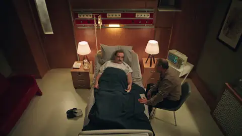 La dura petición de Hikmet al señor Memduh: “La próxima vez no deje que los médicos me salven” Mejores momentos| Capítulo 63