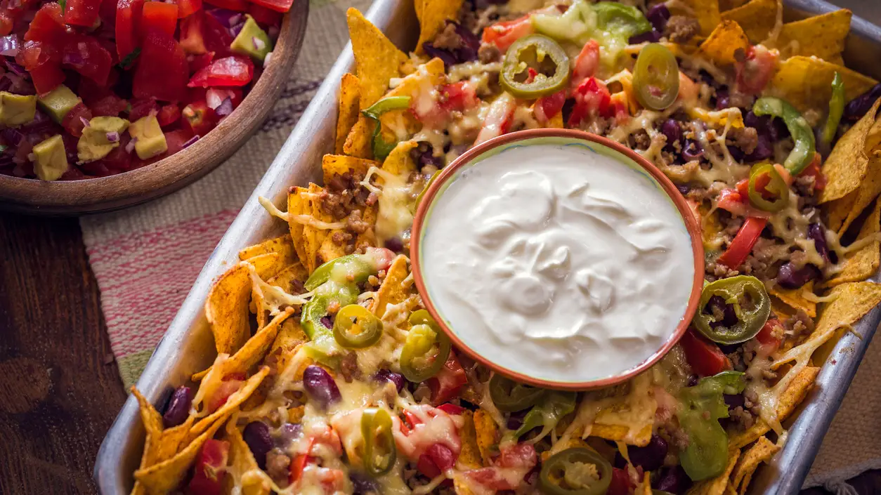Nachos caseros con queso Nachos caseros con queso
