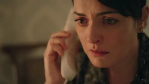 La inesperada llamada de Naci a Safiye: "Muy pronto te estaré mirando desde mi ventana" Mejores momentos| Capítulo 63