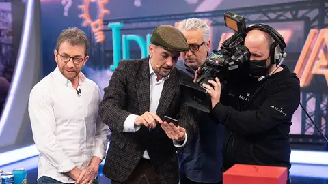 Don Rogelio da sus propias Idehazas Don Rogelio da sus propias Idehazas