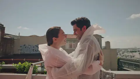 La inesperada declaración de amor de Gülben a Esat: “¿Te casarías conmigo?” Mejores momentos| Capítulo 64