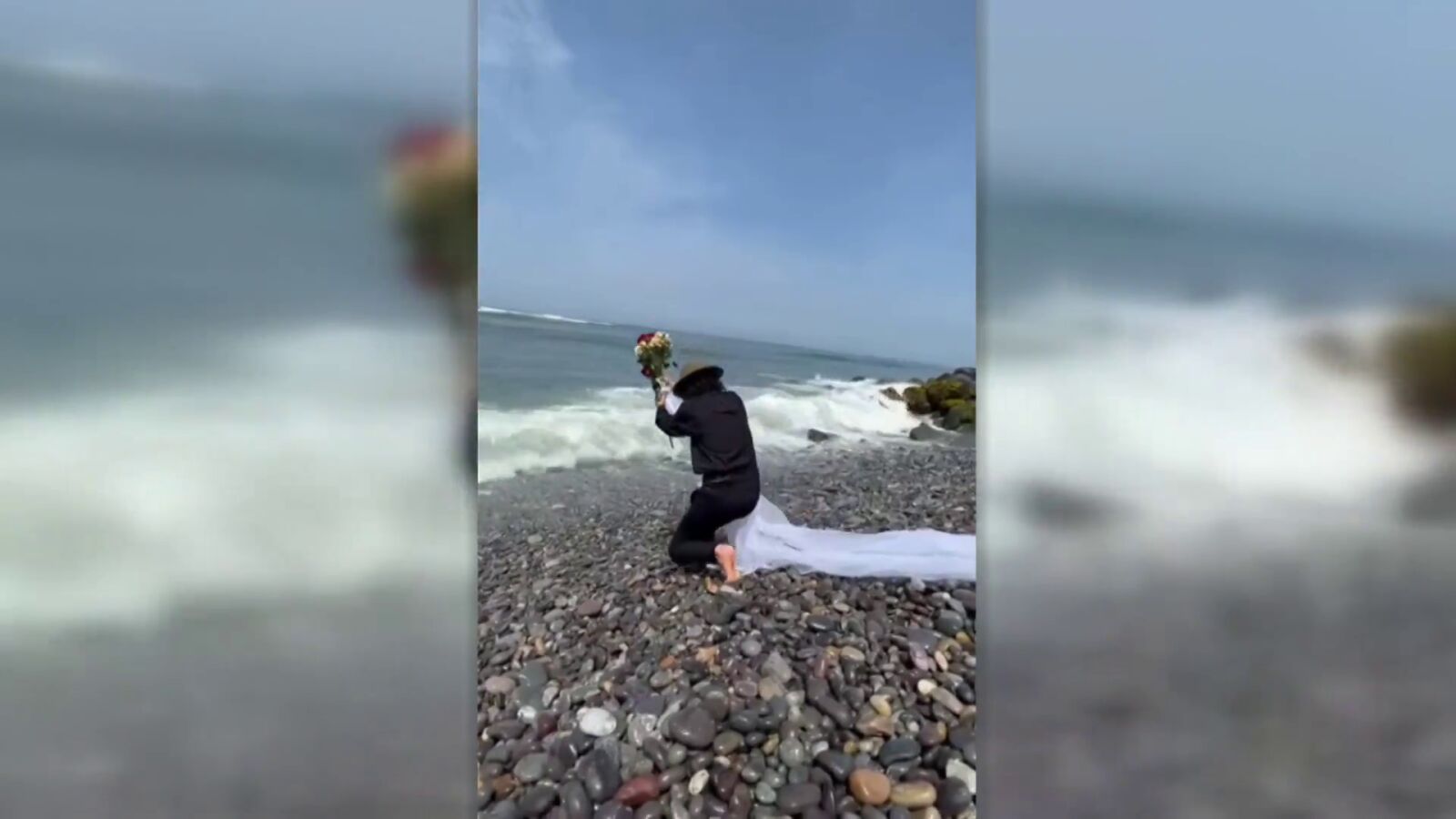 El vídeo de la boda de un artista con el mar para concienciar sobre su cuidado