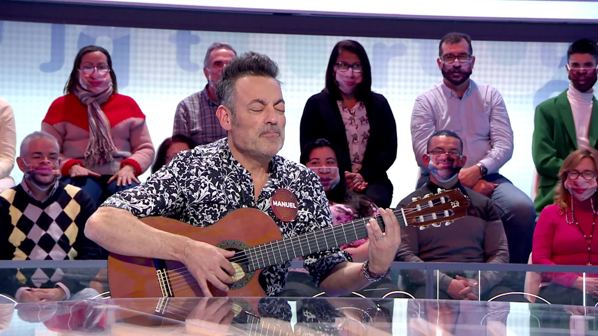 Manuel Quijano canta &lsquo;La jamaicana&rsquo; con su guitarra y llena de buena onda &lsquo;Pasapalabra&rsquo;