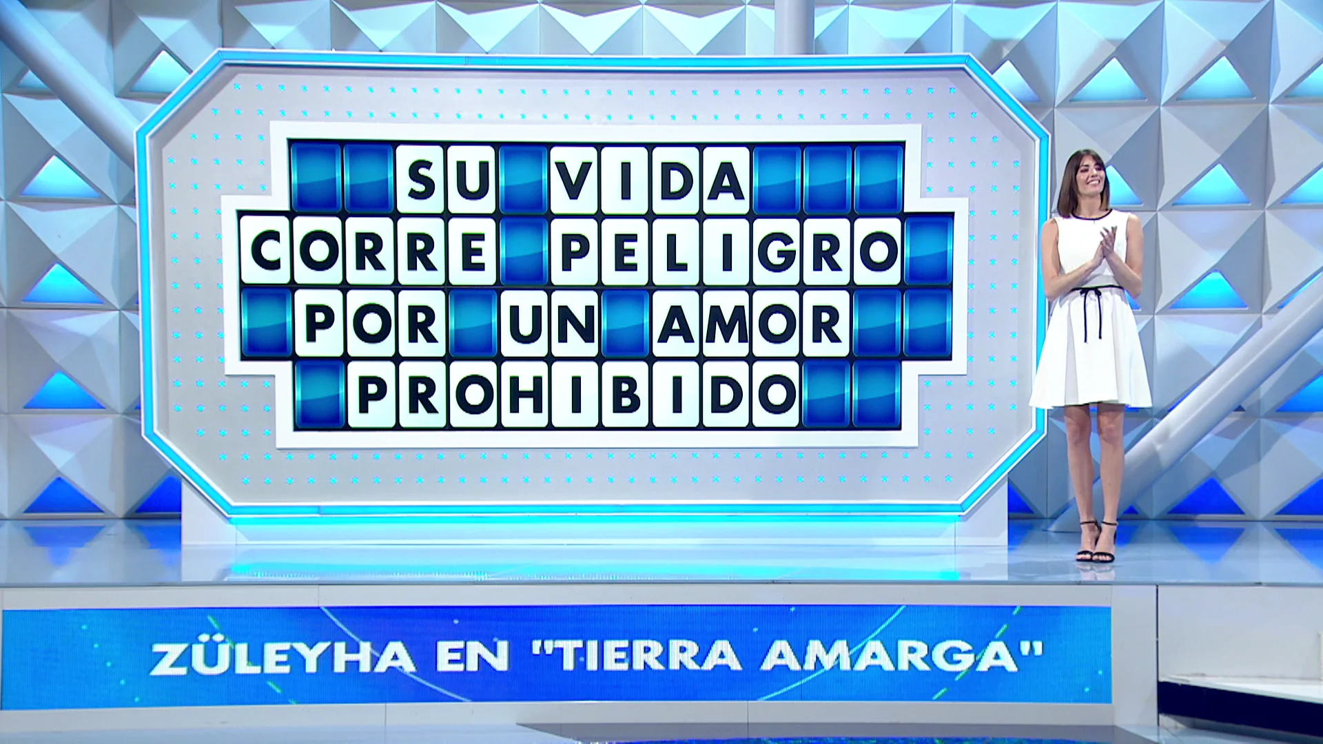 Züleyha y ‘Tierra Amarga’ se cuelan en ‘La ruleta de la suerte’: ¿Su vida corre peligro? Züleyha y ‘Tierra Amarga’ se cuelan en ‘La ruleta de la suerte’: ¿Su vida corre peligro?