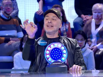 ¿Hay favoritismo? Sara Sálamo y Jordi Évole cuestionan la victoria de Roberto Álamo en ‘La Pista’ ¿Hay favoritismo? Sara Sálamo y Jordi Évole cuestionan la victoria de Roberto Álamo en ‘La Pista’