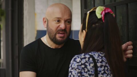 Tal es la avaricia de Keriman que es capaz de chantajear a su hermano con sus secretos más íntimos. 