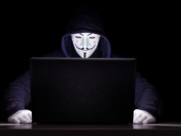 Anonymous carga contra Rusia
