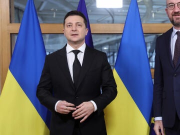 A3 Noticias Fin de Semana (26-02-22) Zelenski pide la adhesión inmediata de Ucrania en la UE A3 Noticias Fin de Semana (26-02-22) Zelenski pide la adhesión inmediata de Ucrania en la UE