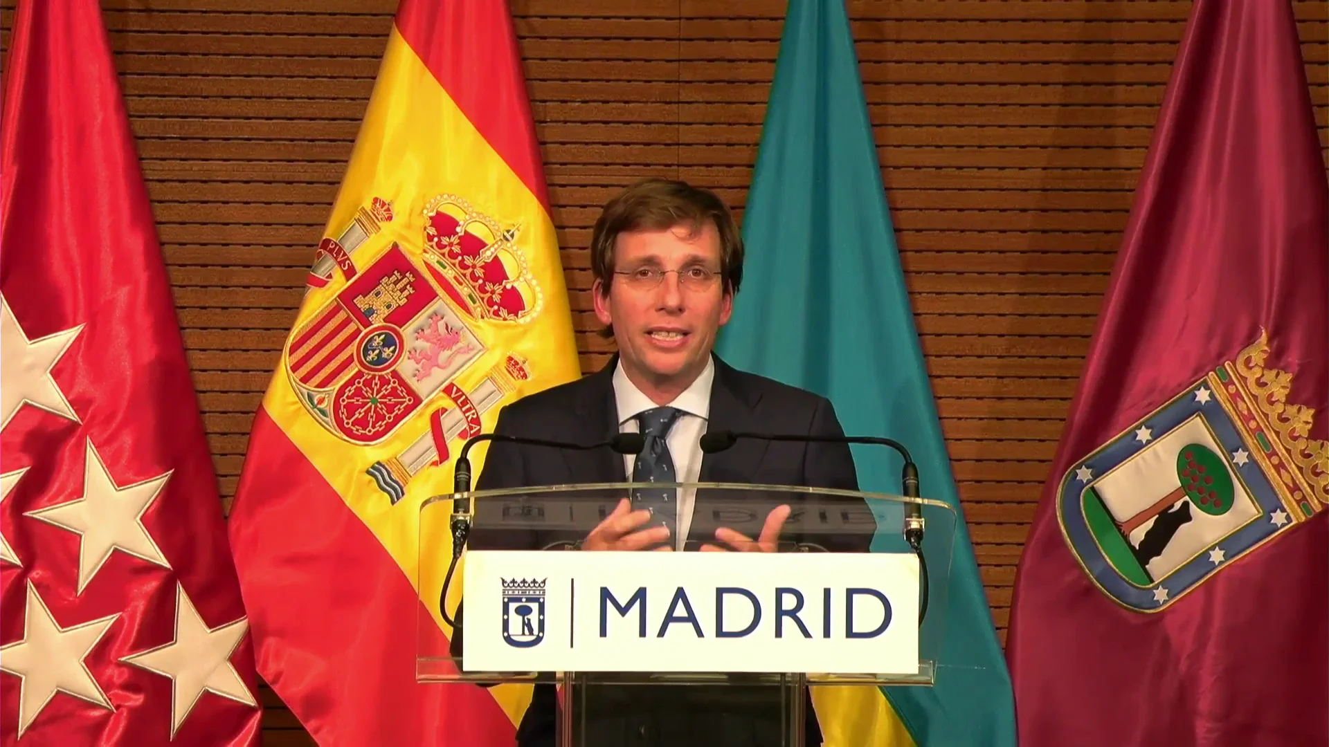 Jos&eacute; Luis Mart&iacute;nez-Almeida durante su intervenci&oacute;n sobre la guerra en Ucrania