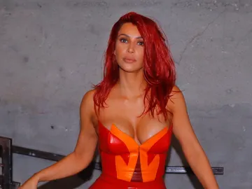 Kim Kardashian pelo rojo Kim Kardashian pelo rojo