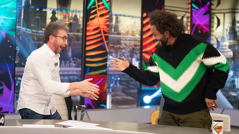 ¡Batalla de baile! Pablo Motos se atreve con los pasos más míticos y pegadizos de Marcelo Llenan de ritmo 'El Hormiguero 3.0'