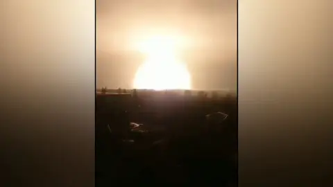 Rusia endurece su ofensiva con más ataques durante la noche en Járkov Rusia endurece su ofensiva con más ataques durante la noche en Járkov