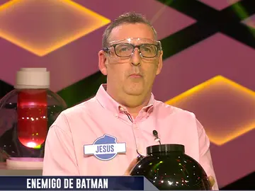 Joyero Loco, el próximo enemigo de Batman: La divertida bomba caliente de ‘Sindulfos’ contra ‘Provincianos’ Joyero Loco, el próximo enemigo de Batman: La divertida bomba caliente de ‘Sindulfos’ contra ‘Provincianos’