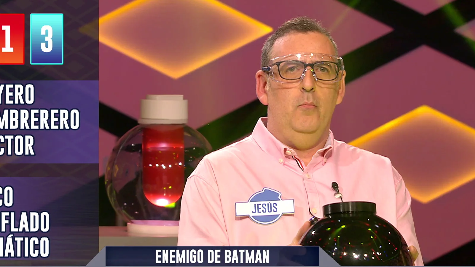 Joyero Loco, el próximo enemigo de Batman: La divertida bomba caliente de ‘Sindulfos’ contra ‘Provincianos’ 