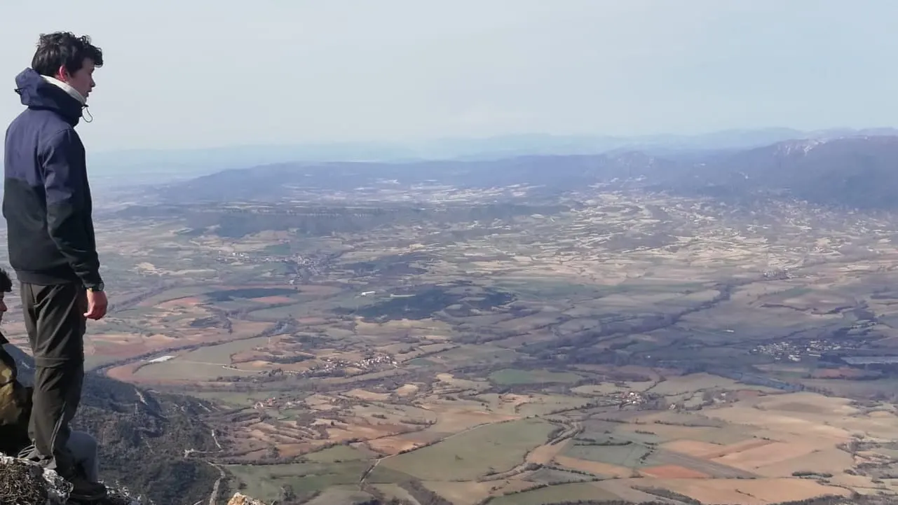 Jorge Rey, el joven 'meteorólogo' y su método de las cabañuelas para realizar el pronóstico del tiempo Jorge Rey, el joven 'meteorólogo' y su método de las cabañuelas para realizar el pronóstico del tiempo