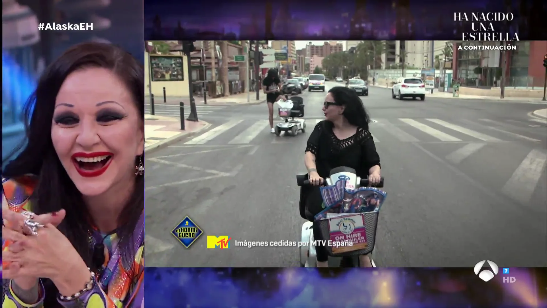 Imágenes '"impagables" de Mario Vaquerizo y Alaska con motos para la tercera edad en Benidorm