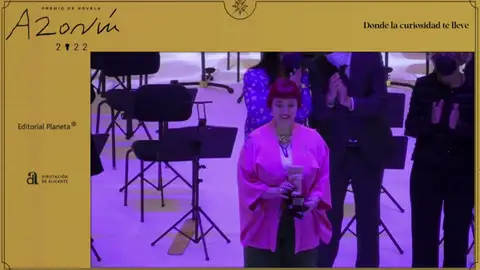 María Zaragoza gana el Premio Azorín de Novela 2022 con 'La biblioteca de fuego' María Zaragoza gana el Premio Azorín de Novela 2022 con 'La biblioteca de fuego'