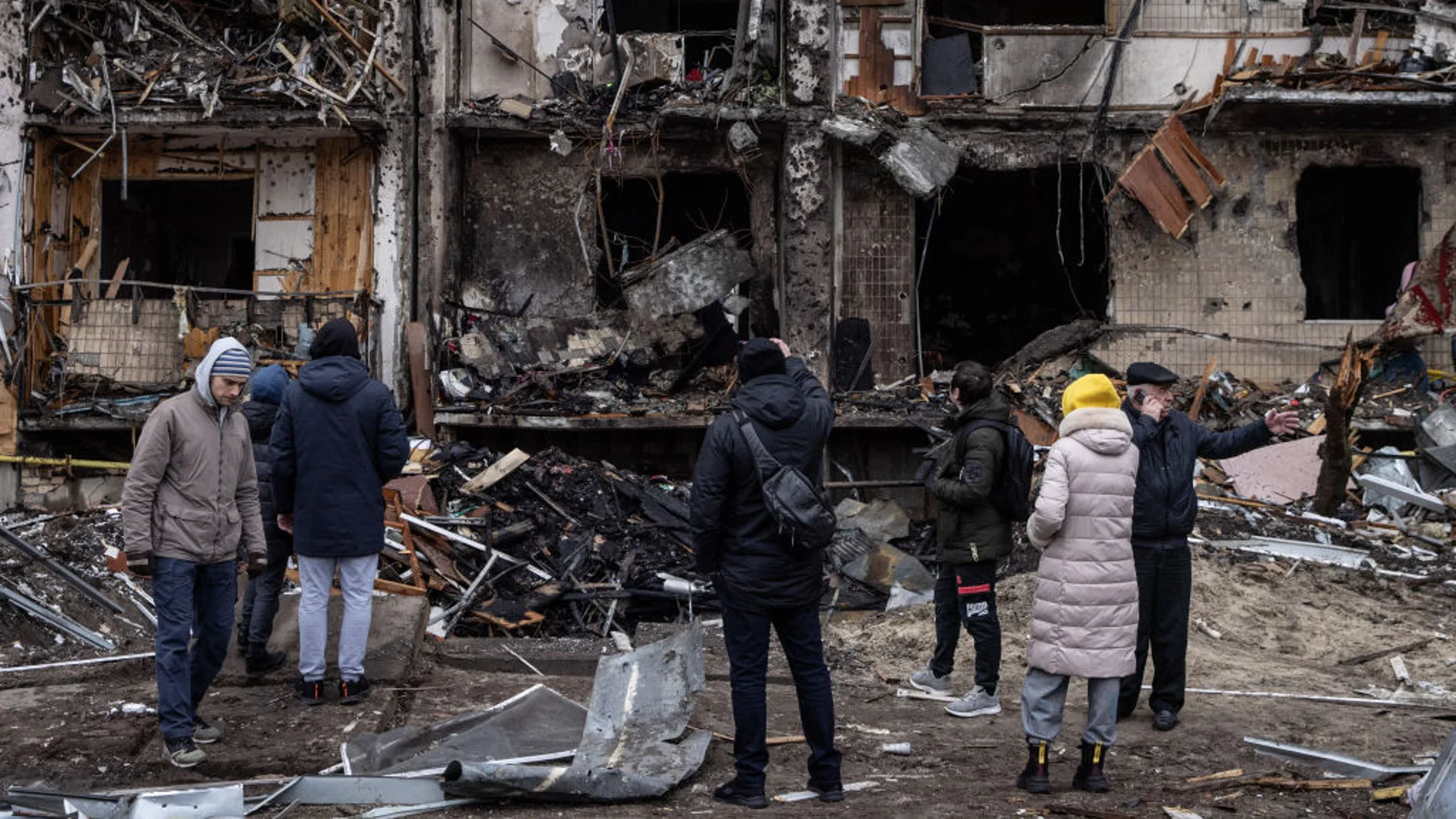 La incógnita sobre el número real de muertos en Ucrania tras ocho días de  guerra