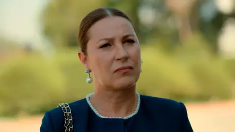 Hünkar empieza su venganza contra Demir Hünkar empieza su venganza contra Demir