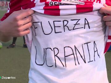El homenaje de un equipo a Yaros, cuyo hermano combate en Ucrania