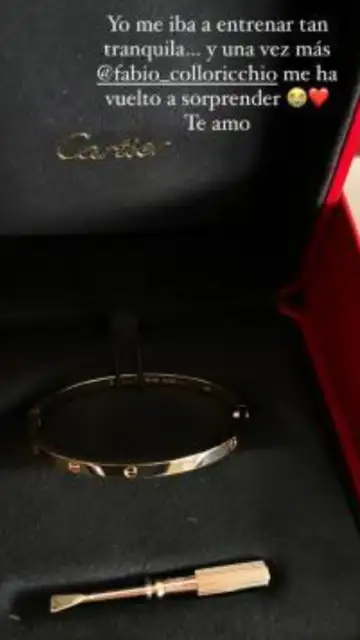 Fabio sorprende a Violeta con una pulsera de Cartier Fabio sorprende a Violeta con una pulsera de Cartier