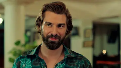 Fikret se instala en el rancho de Fekeli: ¿cuáles son sus intenciones? Fikret se instala en el rancho de Fekeli: ¿cuáles son sus intenciones?