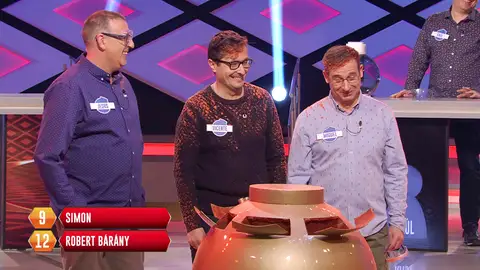 Vicente descubre su parentesco con el científico que les arrebata el bote: “¡Si es primo mío!” Vicente descubre su parentesco con el científico que les arrebata el bote: “¡Si es primo mío!”