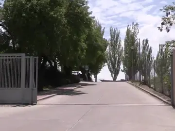 Entrada del centro de internamiento Entrada del centro de internamiento