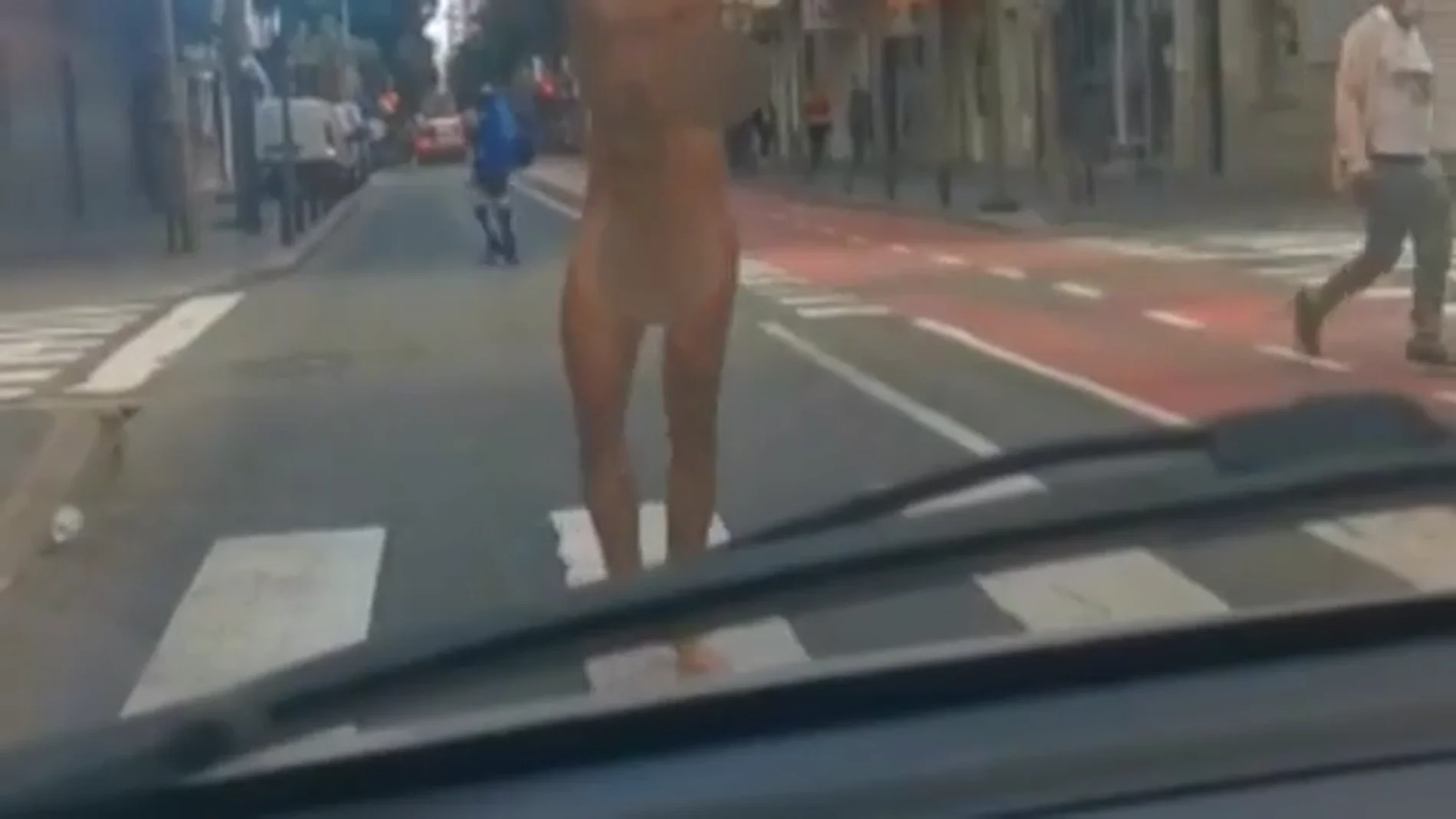 Un hombre se pasea desnudo en pleno centro de Las Palmas de Gran Canaria