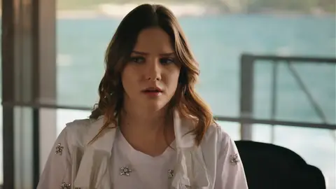 La sorpresa de Hazal Paramparça. Vidas cruzadas