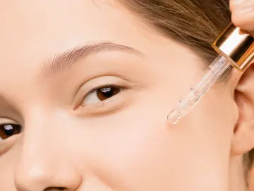 Despídete de las bases de maquillaje con la tendencia Glass Skin Despídete de las bases de maquillaje con la tendencia Glass Skin
