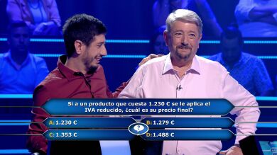 El embarazoso aprieto en el que Juanra Bonet pone al padre de Manel: “Bueno, ya ha prescrito” 