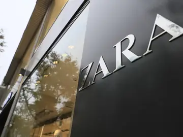 Vista de una tienda de Zara, que pertenece al grupo Inditex Vista de una tienda de Zara, que pertenece al grupo Inditex